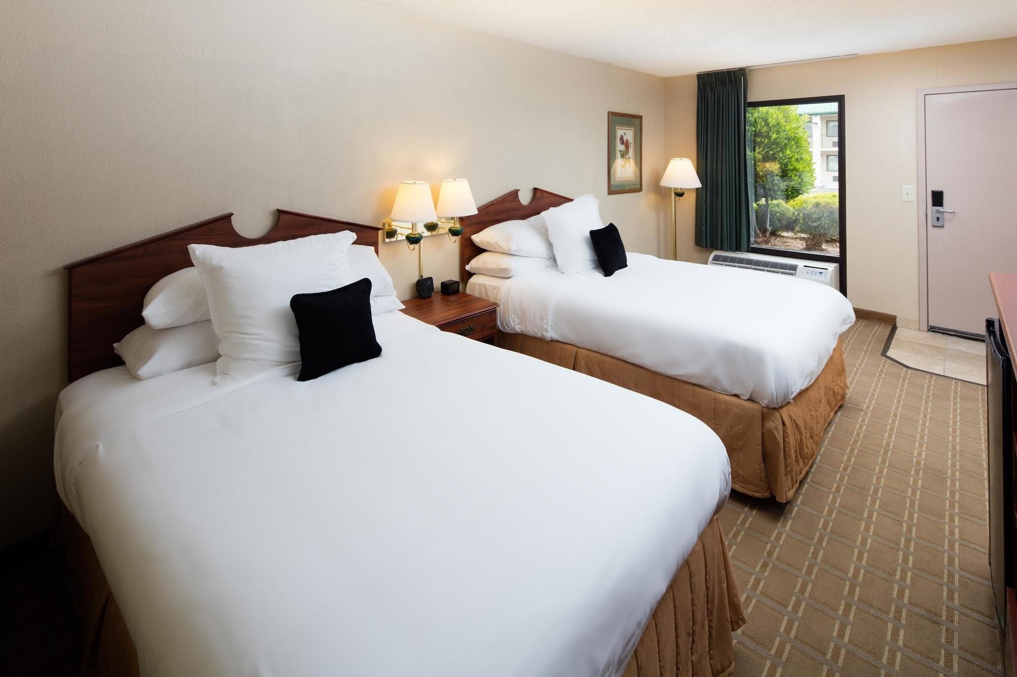 Motel 6 Fayetteville - I-95 Экстерьер фото