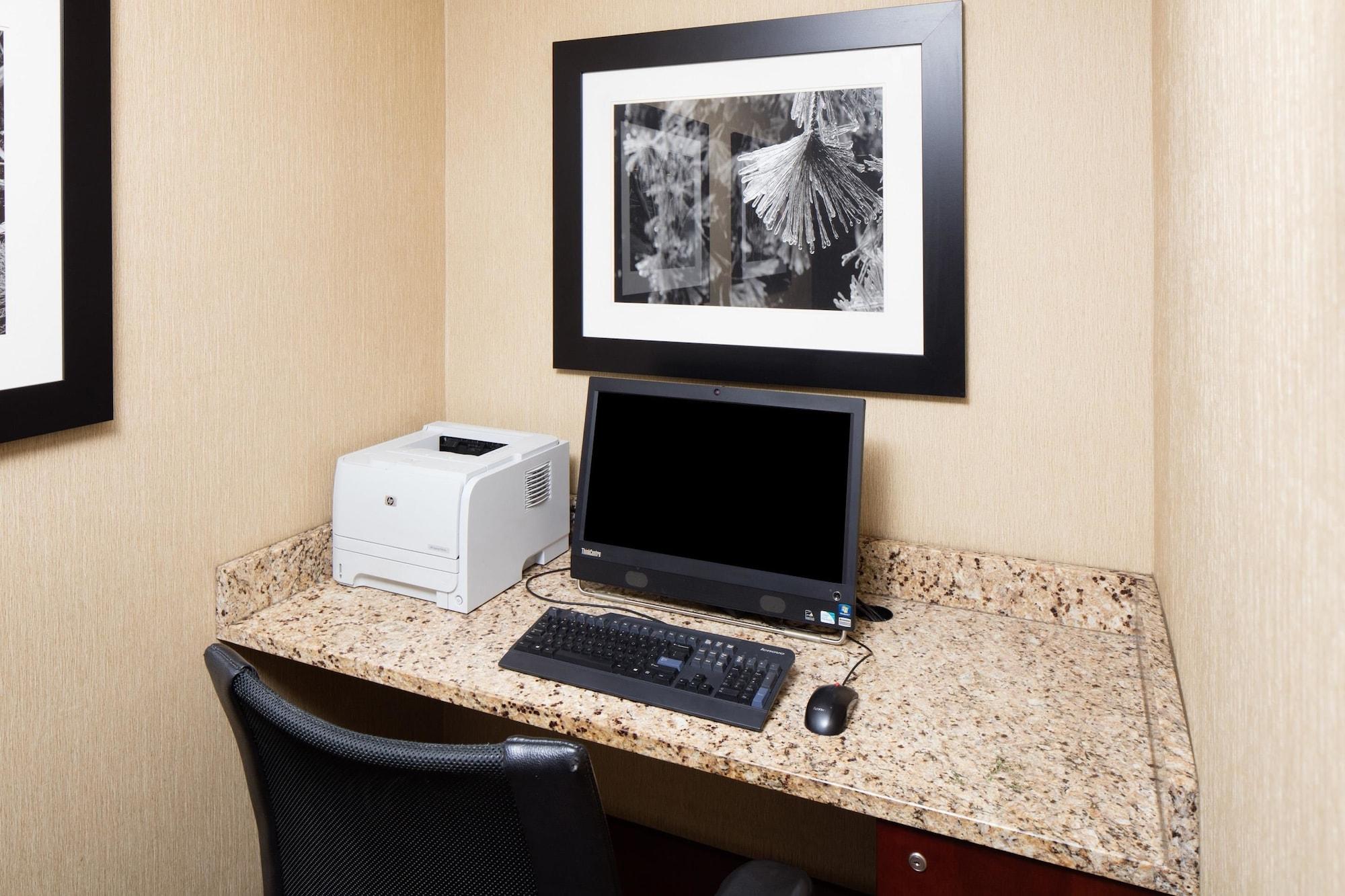 Motel 6 Fayetteville - I-95 Экстерьер фото